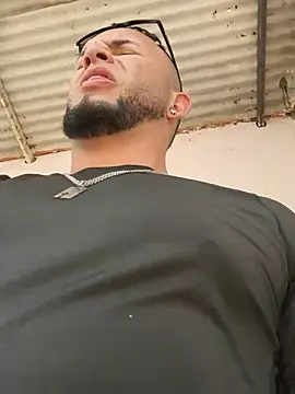 PIGHIGHDIRTY_p0 Show Webcam