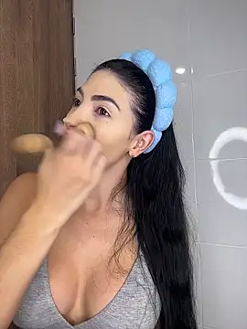 ItsTatiana's Webcam Show