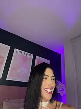 ItsTatiana's Webcam Show
