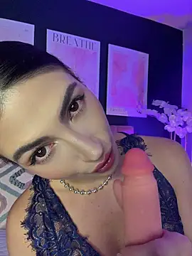 ItsTatiana's Webcam Show
