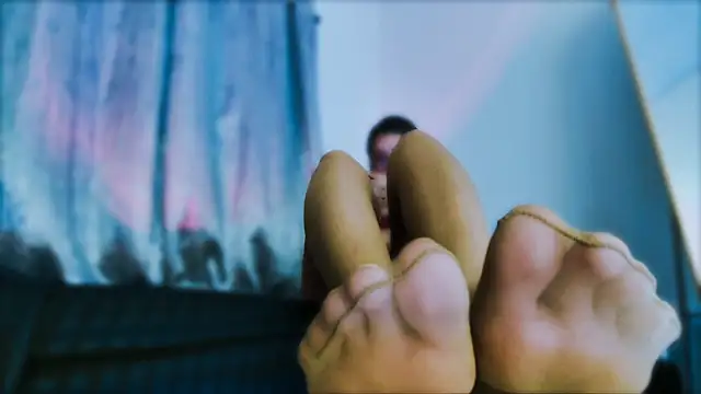 ScarlettRedsins' Webcam Show