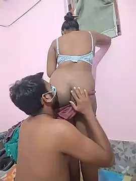 Pokazy przed kamerką – priya_kumari143