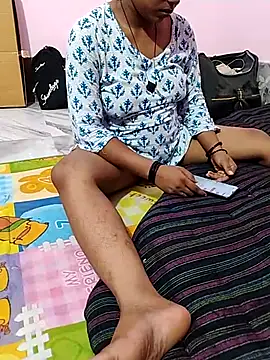 priya_kumari143 网络视讯表演