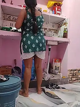 Webkamerová show priya_kumari143