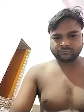 הופעת וובקאם של priya_kumari143