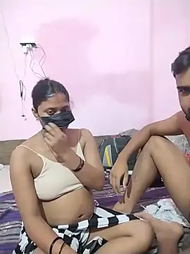 Show modela priya_kumari143 na web-kameri