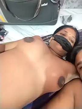 priya_kumari143's Live XXX Chat