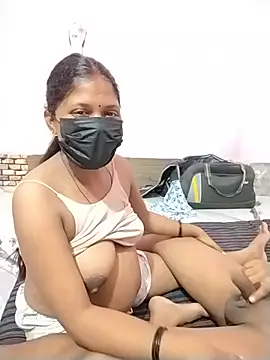 Pertunjukan Kamera Web priya_kumari143