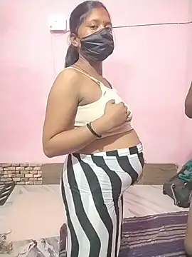 Show modela priya_kumari143 na web-kameri