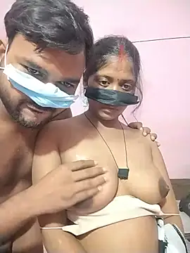 Show modela priya_kumari143 na web-kameri