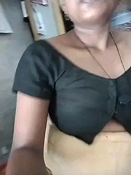 Pokazy przed kamerką – priya_kumari143