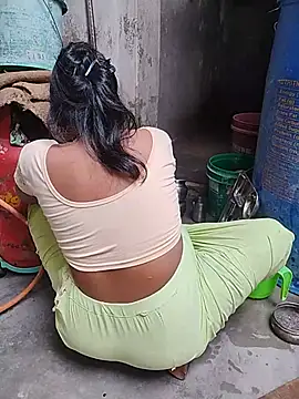 priya_kumari143: διαδικτυακό σόου στην κάμερα
