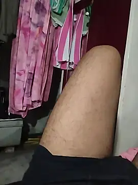 Show modela priya_kumari143 na web-kameri