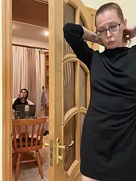 RussianGirls_: διαδικτυακό σόου στην κάμερα