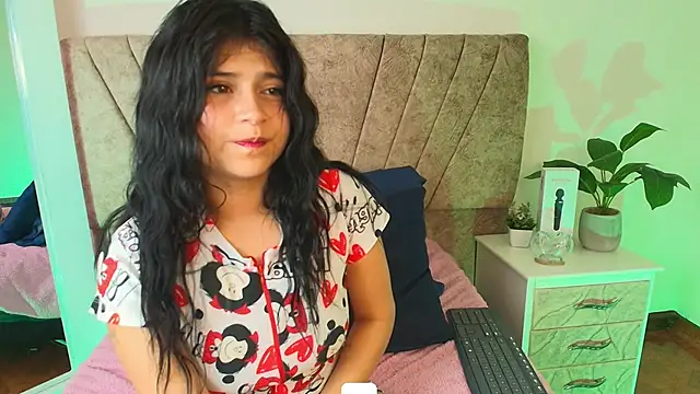 Czat XXX na żywo – hannaa_cute