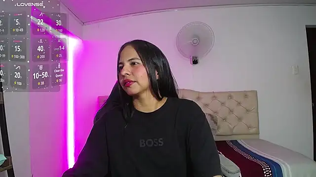 nicol_ross19's Live XXX Chat