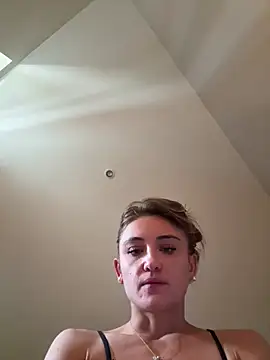 PRIISS69 élő XXX-chatje