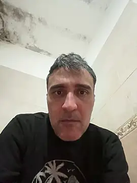 הופעת וובקאם של damisexhot