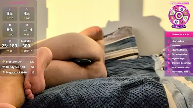 Hairy_bear86: διαδικτυακό σόου στην κάμερα