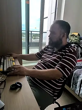 Hairy_bear86's Webcam Show