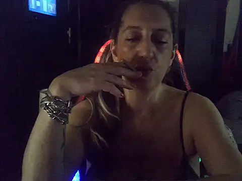 la-fee-pas-chier's Webcam Show