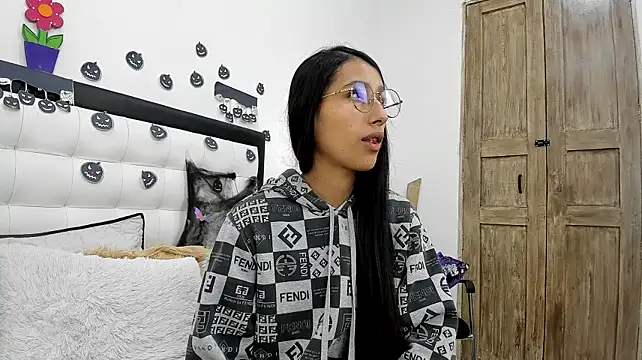 Chat +18 de Celeste_71 ao vivo