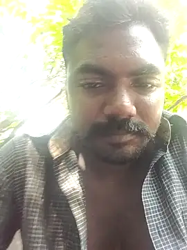 Tamilpaiyan07 Show Webcam