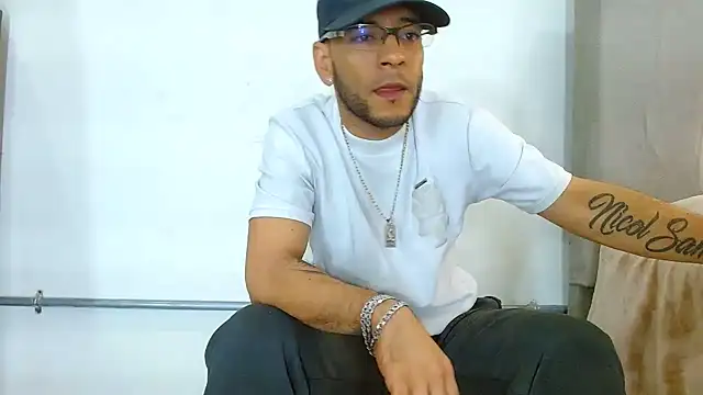 Alphamaster_92n Webbikameraesitys