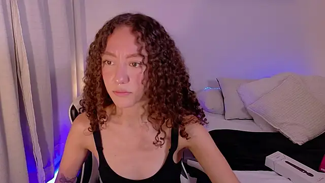 Chat XXX en directo de ChloeMoreti