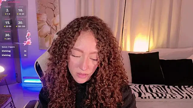 ChloeMoreti  现场XXX聊天