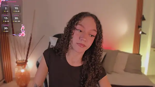 ChloeMoreti's Live XXX Chat