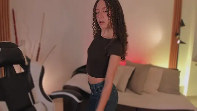 ChloeMoreti Adlı Modelin Canlı XXX Sohbeti