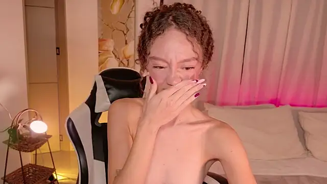 ChloeMoreti Chat XXX in diretta