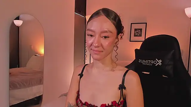 ChloeMoreti Live XXX-chat