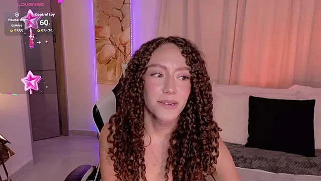 ChloeMoreti's Live XXX Chat