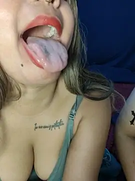 addictive_me's Webcam Show