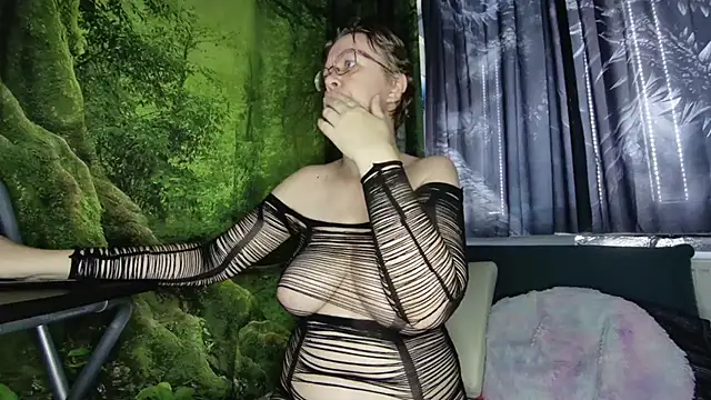 xNiceTitsx – Naživo XXX chat