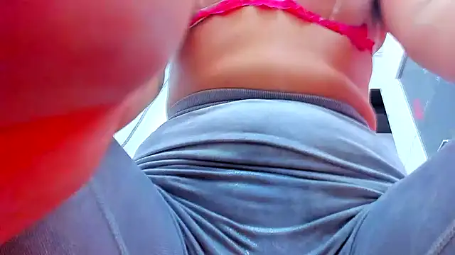 Show modela RedAssHottie na web-kameri