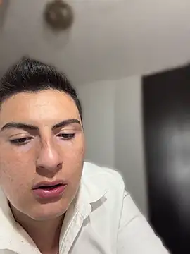 Agustindelarosa_ – Kamerová šou