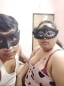 BBW_DesiCoupleのウェブカメラショー