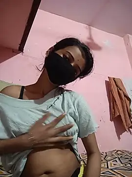 Desipari_777 Adlı Modelin Canlı XXX Sohbeti
