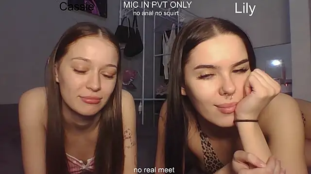 girls_secrets' Live Chat Room