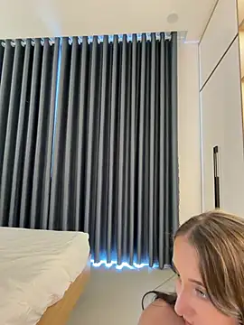 FlexibleDoll_ Pertunjukan Webcam