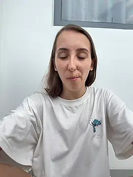 FlexibleDoll_n Webbikameraesitys