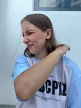 FlexibleDoll_n Webbikameraesitys