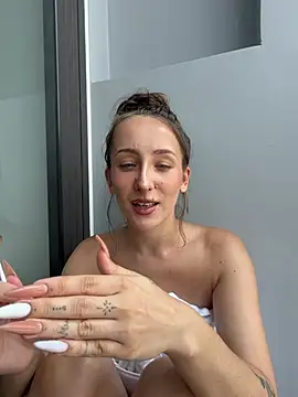 Show modela FlexibleDoll_ na web-kameri