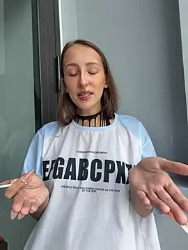 FlexibleDoll_ Pertunjukan Webcam