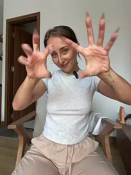 FlexibleDoll_ Adlı Modelin Web Kamerası Şovu