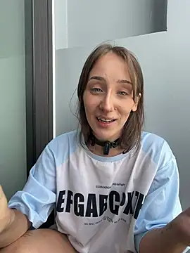 Pertunjukan Kamera Web FlexibleDoll_
