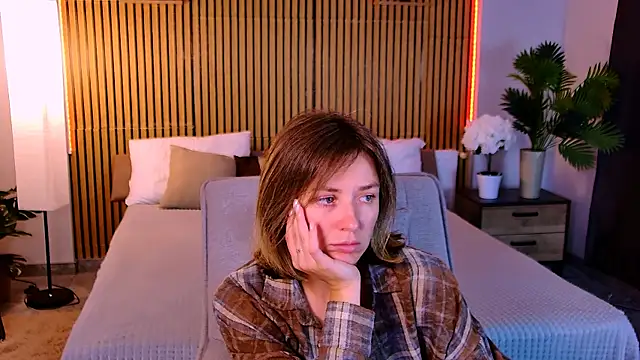 EmeraldGlow Chat XXX in diretta